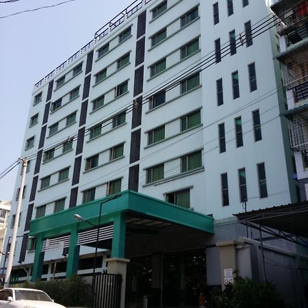 Silver Green Hotel Rangun Zewnętrze zdjęcie