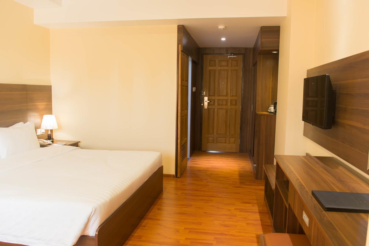 Silver Green Hotel Rangun Zewnętrze zdjęcie