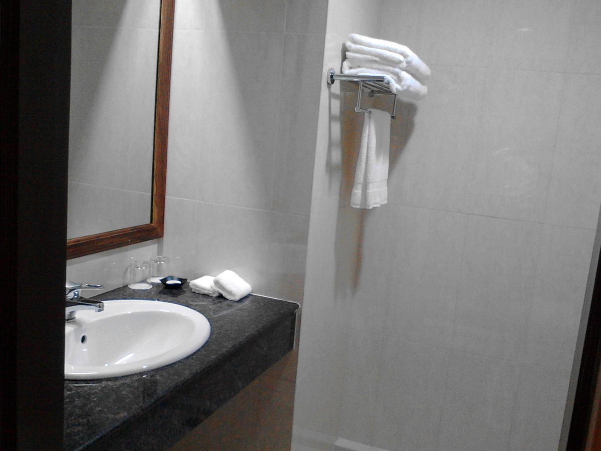 Silver Green Hotel Rangun Zewnętrze zdjęcie