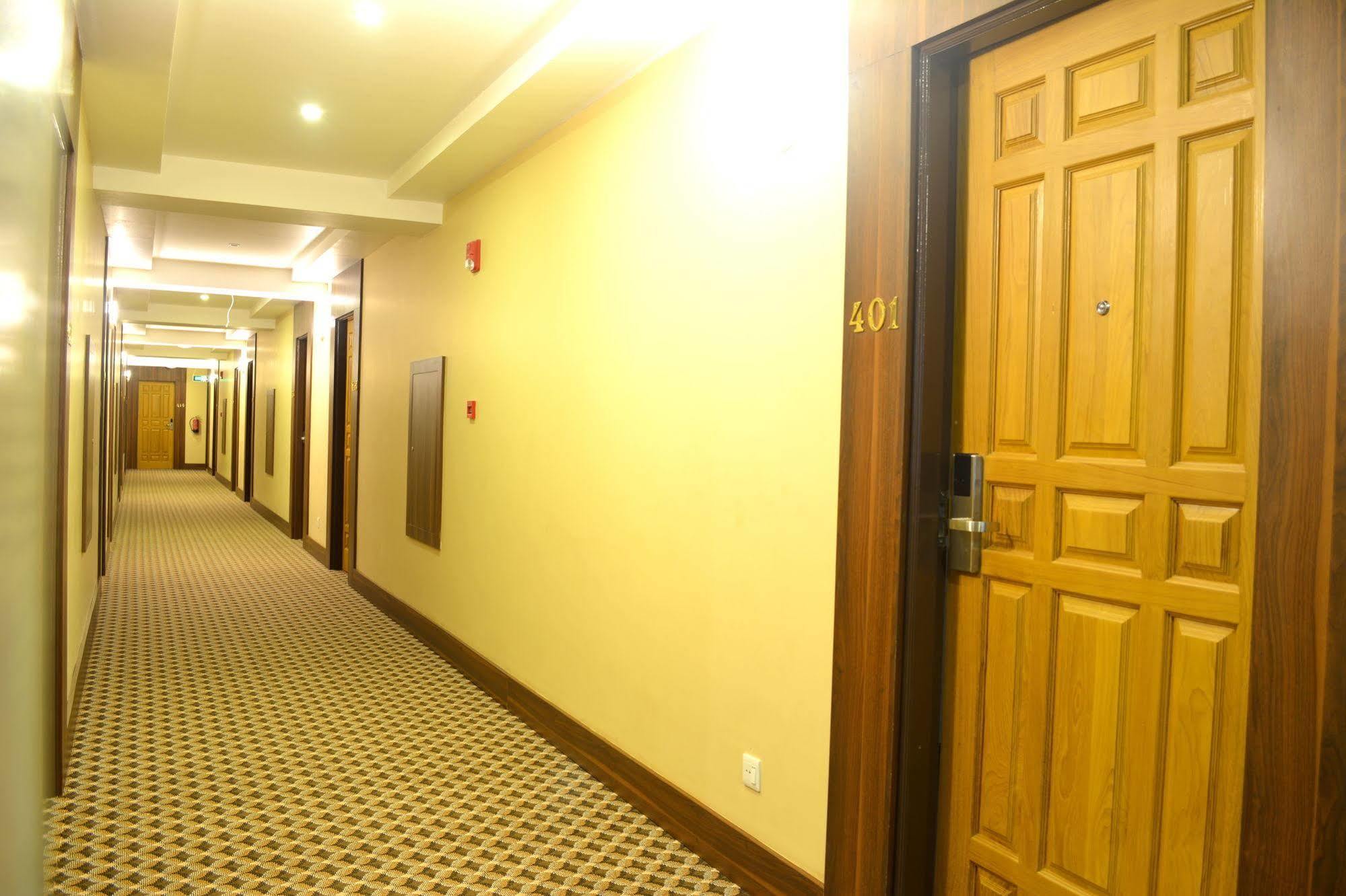 Silver Green Hotel Rangun Zewnętrze zdjęcie